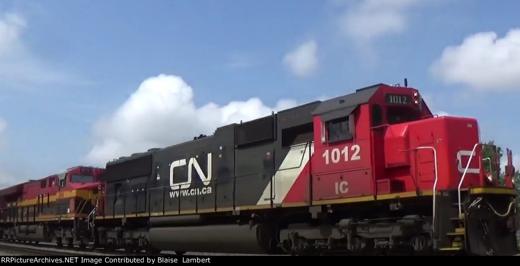 CN G879